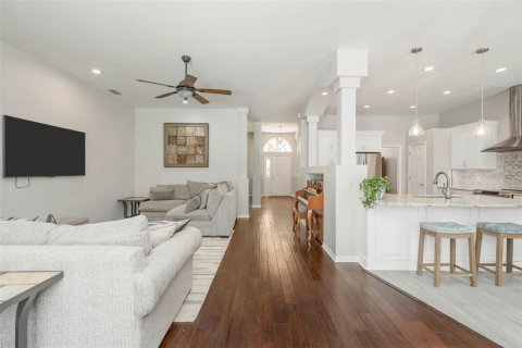 Villa ou maison à vendre à Tampa, Floride: 4 chambres, 251.95 m2 № 2150252 - photo 3