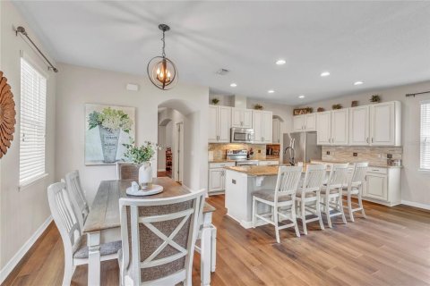 House in Wesley Chapel, Florida 4 bedrooms, 276.29 sq.m. № 1894059 - photo 15