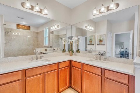 House in Wesley Chapel, Florida 4 bedrooms, 276.29 sq.m. № 1894059 - photo 28