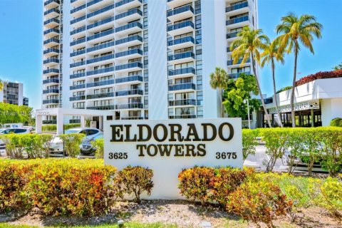 Condo in Aventura, Florida, 2 bedrooms  № 1830158 - photo 1