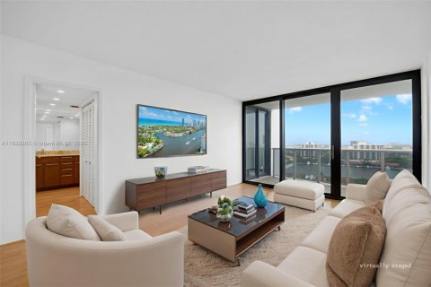 Condo in Aventura, Florida, 2 bedrooms  № 1830158 - photo 15