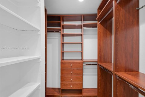 Condo in Aventura, Florida, 2 bedrooms  № 1830158 - photo 26