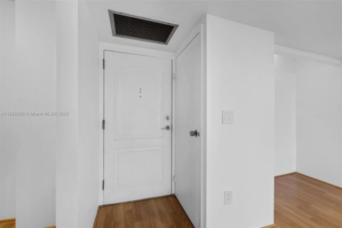 Condo in Aventura, Florida, 2 bedrooms  № 1830158 - photo 4