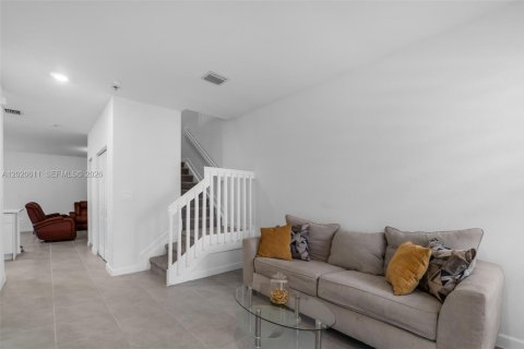 Touwnhouse à vendre à Homestead, Floride: 4 chambres, 175.77 m2 № 2256828 - photo 4