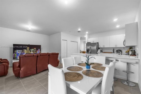 Touwnhouse à vendre à Homestead, Floride: 4 chambres, 175.77 m2 № 2256828 - photo 8