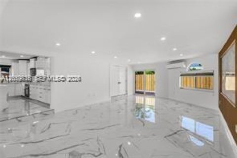 Villa ou maison à vendre à Fort Lauderdale, Floride: 3 chambres, 188.59 m2 № 2181803 - photo 19