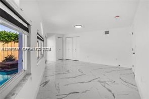 Villa ou maison à vendre à Fort Lauderdale, Floride: 3 chambres, 188.59 m2 № 2181803 - photo 12