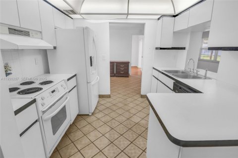 Villa ou maison à vendre à Plantation, Floride: 2 chambres, 144.93 m2 № 1989105 - photo 12