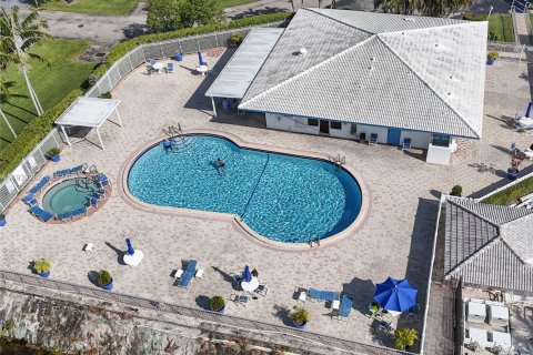 Villa ou maison à vendre à Plantation, Floride: 2 chambres, 144.93 m2 № 1989105 - photo 28