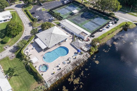 Villa ou maison à vendre à Plantation, Floride: 2 chambres, 144.93 m2 № 1989105 - photo 29