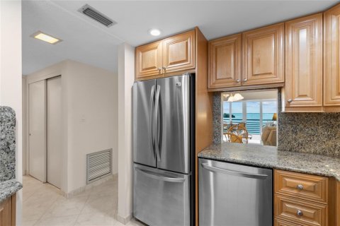 Condo in Longboat Key, Florida, 1 bedroom  № 1551330 - photo 16