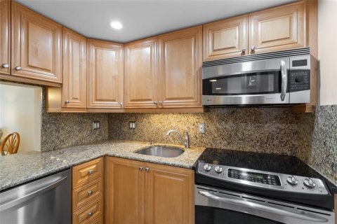Condo in Longboat Key, Florida, 1 bedroom  № 1551330 - photo 14