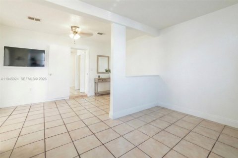 Купить виллу или дом в Майами, Флорида 3 спальни, 150.04м2, № 2001262 - фото 25