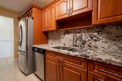 Купить виллу или дом в Майами, Флорида 3 спальни, 150.04м2, № 2001262 - фото 11