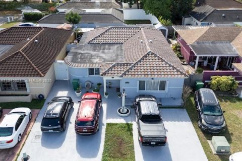 Купить виллу или дом в Майами, Флорида 3 спальни, 150.04м2, № 2001262 - фото 1