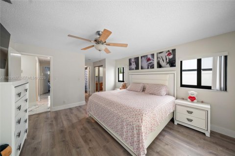 Villa ou maison à vendre à Cooper City, Floride: 4 chambres, 183.57 m2 № 1989283 - photo 15