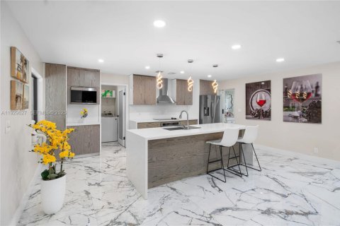 Villa ou maison à vendre à Cooper City, Floride: 4 chambres, 183.57 m2 № 1989283 - photo 8