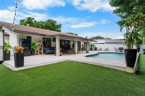 Villa ou maison à vendre à Cooper City, Floride: 4 chambres, 183.57 m2 № 1989283 - photo 4