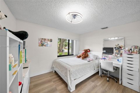 Villa ou maison à vendre à Cooper City, Floride: 4 chambres, 183.57 m2 № 1989283 - photo 21