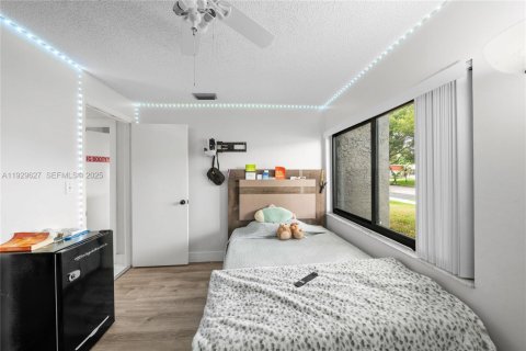 Villa ou maison à vendre à Cooper City, Floride: 4 chambres, 183.57 m2 № 1989283 - photo 26