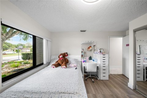 Villa ou maison à vendre à Cooper City, Floride: 4 chambres, 183.57 m2 № 1989283 - photo 22