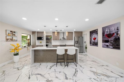 Villa ou maison à vendre à Cooper City, Floride: 4 chambres, 183.57 m2 № 1989283 - photo 9