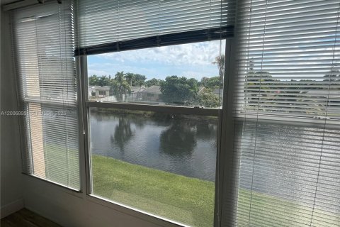 Condominio en venta en Sunrise, Florida, 1 dormitorio, 59.46 m2 № 2170768 - foto 8