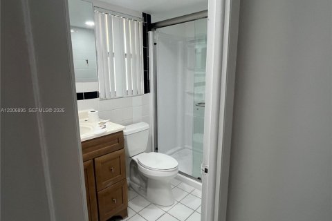 Condominio en venta en Sunrise, Florida, 1 dormitorio, 59.46 m2 № 2170768 - foto 13