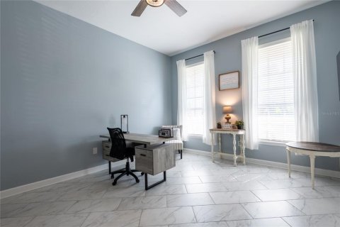 House in Land O' Lakes, Florida 5 bedrooms, 309.64 sq.m. № 2391335 - photo 5