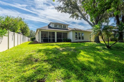 House in Land O' Lakes, Florida 5 bedrooms, 309.64 sq.m. № 2391335 - photo 24