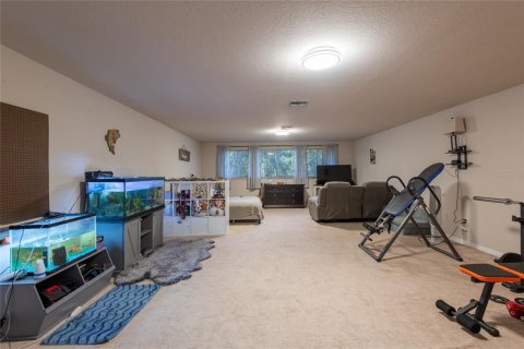 House in Land O' Lakes, Florida 5 bedrooms, 309.64 sq.m. № 2391335 - photo 20