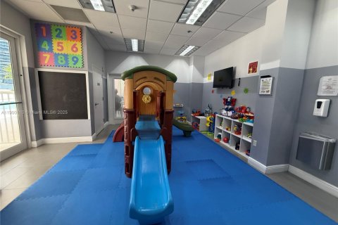 Снять в аренду кондоминиум в Майами, Флорида 2 спальни, 95.69м2, № 1952730 - фото 18