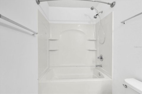 Купить таунхаус в Сеффнер, Флорида 5 комнат, 142.05м2, № 1761144 - фото 25