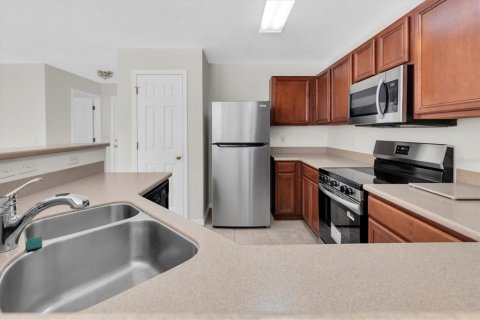 Купить таунхаус в Сеффнер, Флорида 5 комнат, 142.05м2, № 1761144 - фото 5