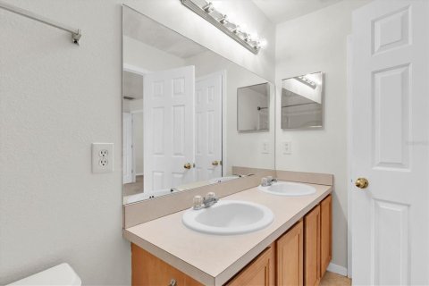 Купить таунхаус в Сеффнер, Флорида 5 комнат, 142.05м2, № 1761144 - фото 19