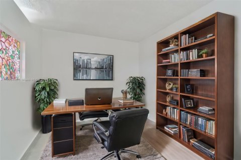 Condominio en venta en Miami, Florida, 3 dormitorios, 131.46 m2 № 1802537 - foto 3
