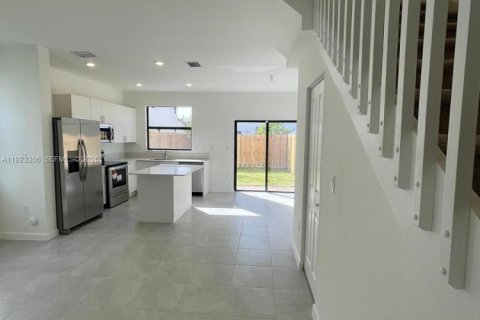 Touwnhouse à vendre à Homestead, Floride: 3 chambres, 123.37 m2 № 2170032 - photo 2