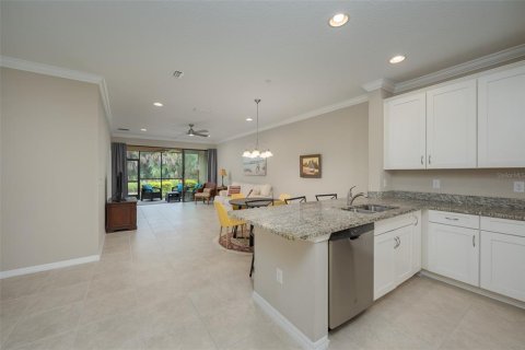 Condo in Sarasota, Florida, 2 bedrooms  № 2199478 - photo 4