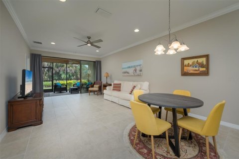 Condo in Sarasota, Florida, 2 bedrooms  № 2199478 - photo 5