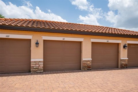 Condo in Sarasota, Florida, 2 bedrooms  № 2199478 - photo 25