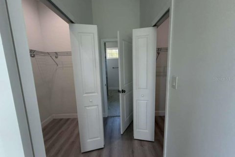 House in North Port, Florida 4 bedrooms, 179.49 sq.m. № 2102470 - photo 19