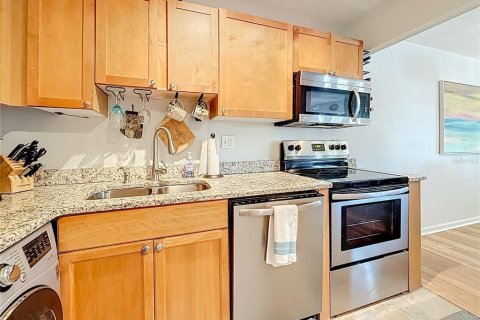 Studio in the Condo in Saint Petersburg, Florida № 2212618 - photo 5