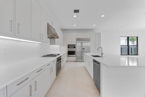 Купить виллу или дом в Бока-Ратон, Флорида 10 комнат, 360.65м2, № 2082662 - фото 9