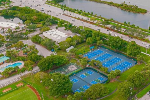 Villa ou maison à vendre à Pembroke Pines, Floride: 3 chambres, 131.18 m2 № 1977331 - photo 30