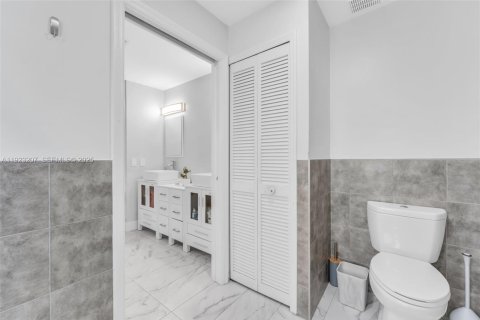 Villa ou maison à vendre à Pembroke Pines, Floride: 3 chambres, 131.18 m2 № 1977331 - photo 21