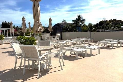 Condominio en alquiler en North Miami, Florida, 2 dormitorios, 92.53 m2 № 1996900 - foto 30