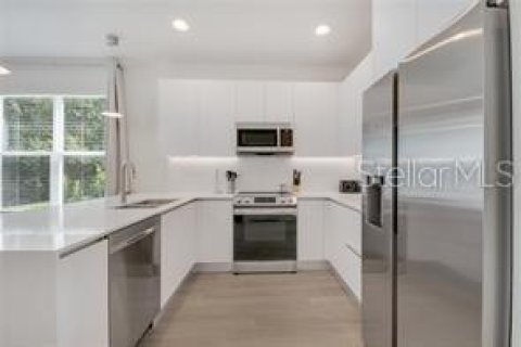 Touwnhouse à vendre à Clermont, Floride: 4 chambres, 175.4 m2 № 1526650 - photo 12