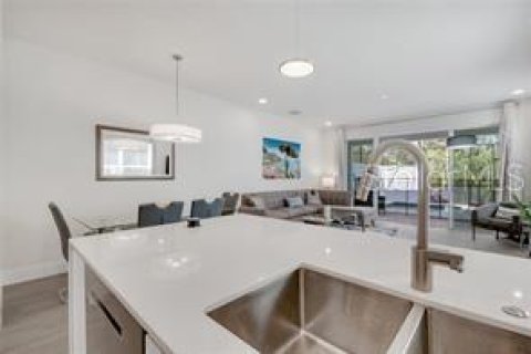 Touwnhouse à vendre à Clermont, Floride: 4 chambres, 175.4 m2 № 1526650 - photo 15