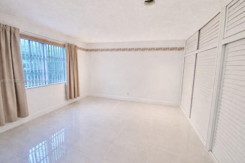 Купить кондоминиум в Холливуд, Флорида 1 спальня, 63.17м2, № 2044220 - фото 4