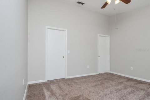House in Apollo Beach, Florida 3 bedrooms, 126.35 sq.m. № 1914651 - photo 8
